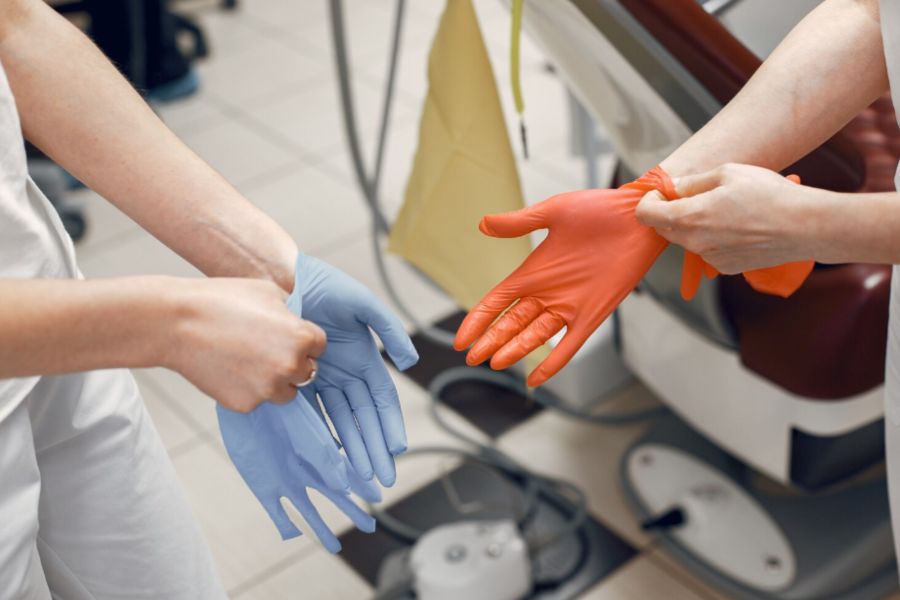 How to Select the Right Industrial Rag for Specific Cleaning Challenges